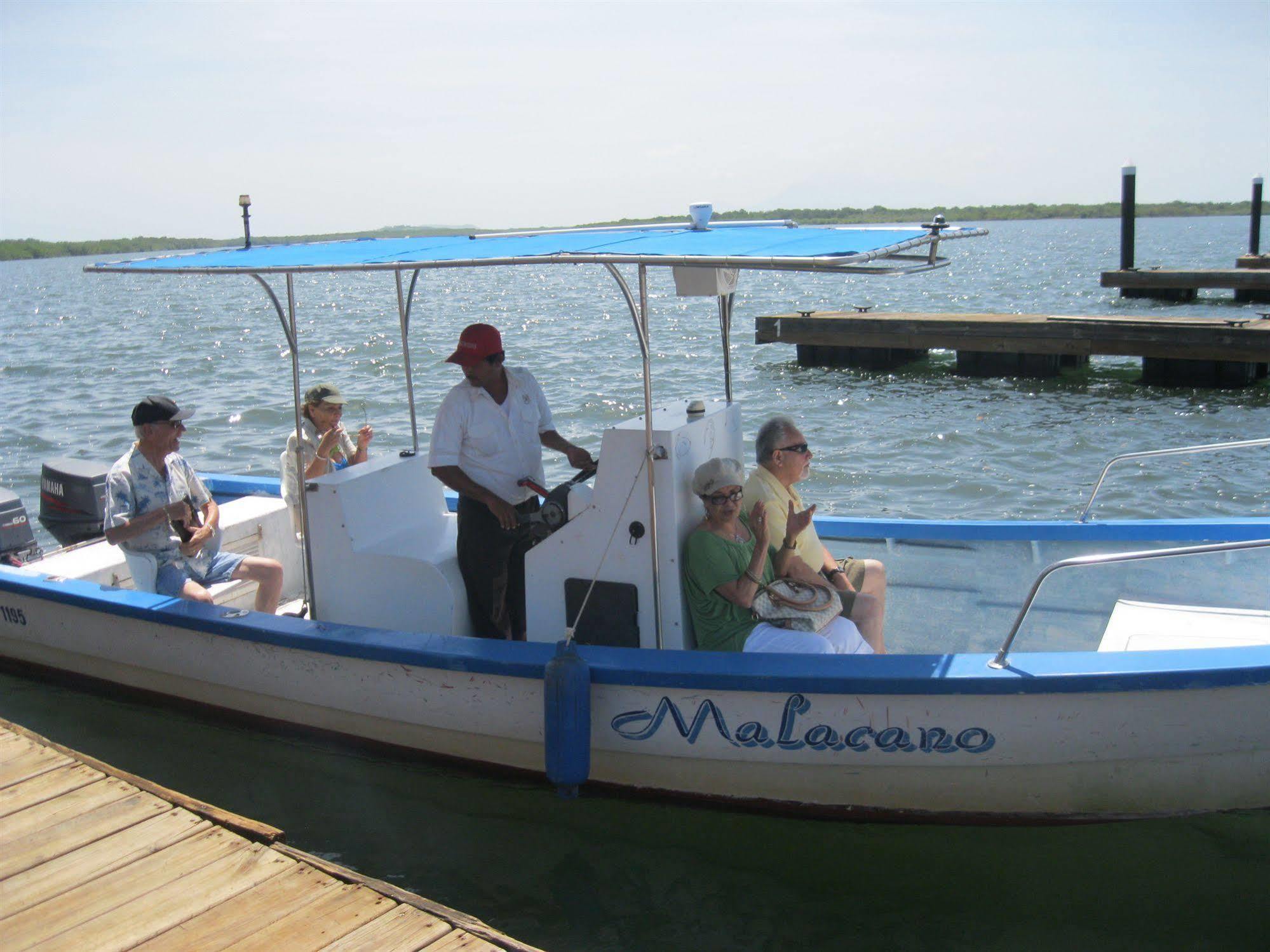 فندق Marina Puesta Del Sol Aposentillo المظهر الخارجي الصورة